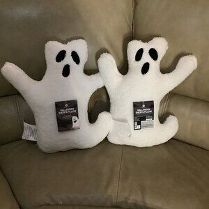 Huntington Halloween Ghost Shaped Set Of 2 Sherpa Cozy Pillows. New With Tags